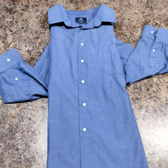 Docker's Long Sleeve Fitted Dress Shirt - Picture 3 of 5